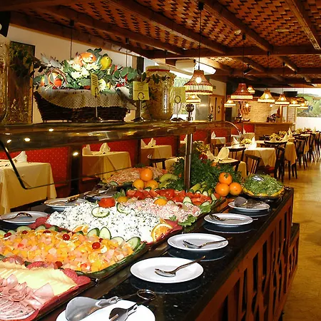Elegance Palmeras Playa מלון
