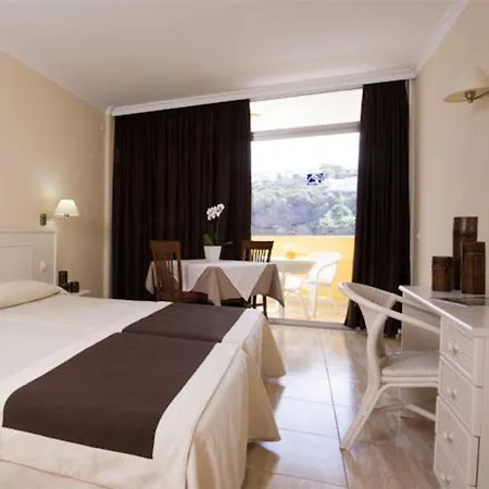 Elegance Palmeras Playa מלון